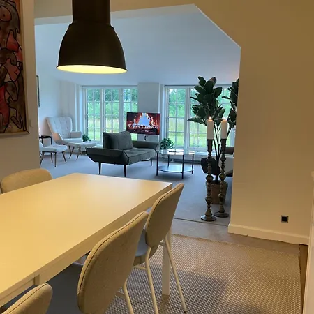 In Countryside 3 Bedroom Apartamento *