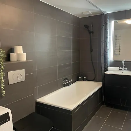 In Countryside 3 Bedroom Apartamento