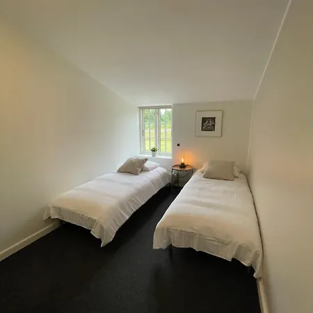 In Countryside 3 Bedroom Apartamento